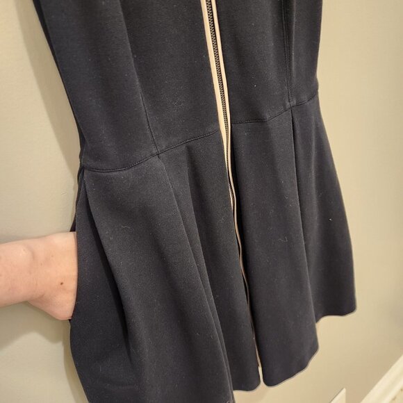 Club Monaco Black Sleeveless Dress - Size 6 - Picture 5 of 6